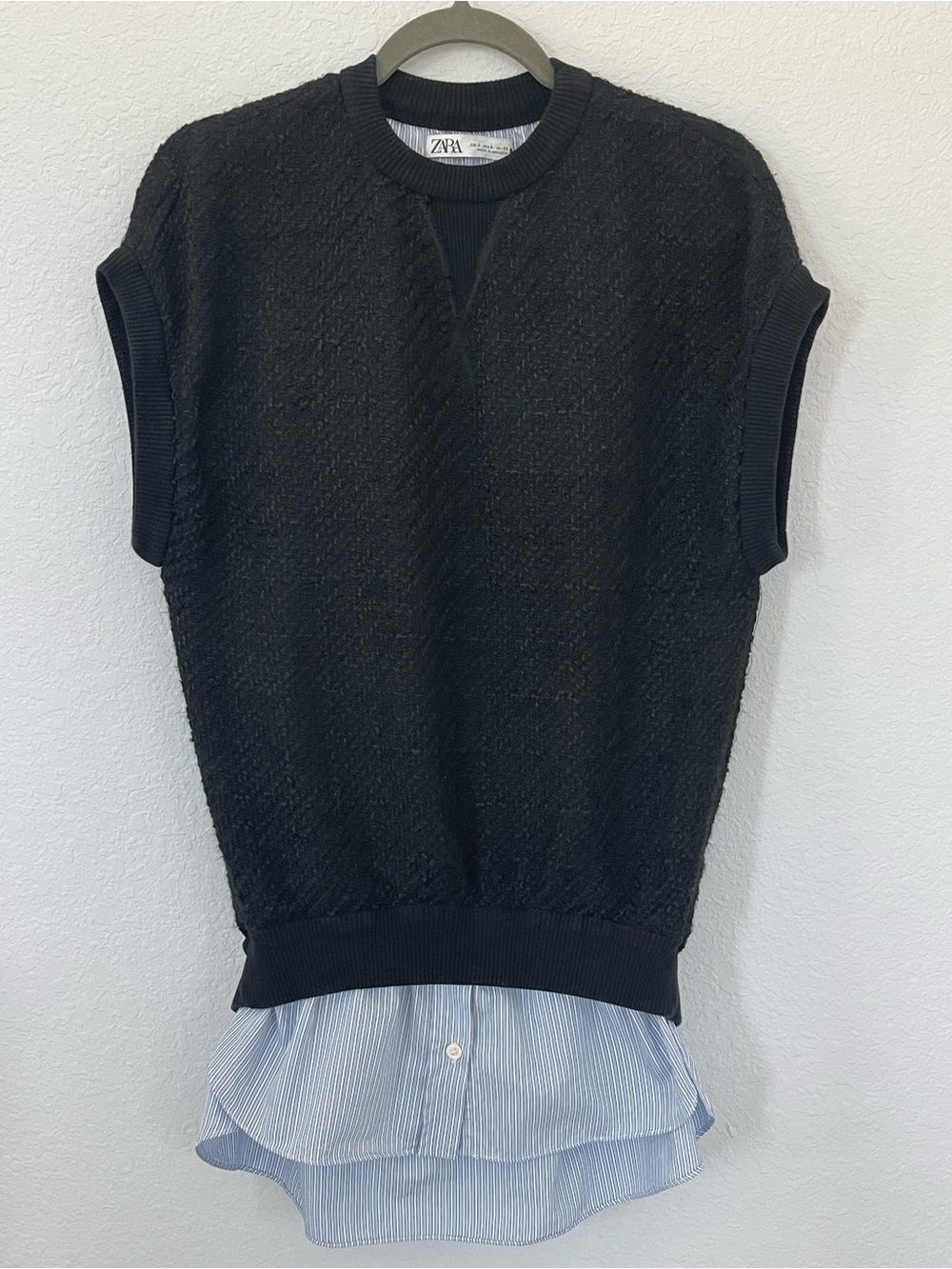 ZARA Womenโs Black Textured Layered Sweater Top โ Size Small
